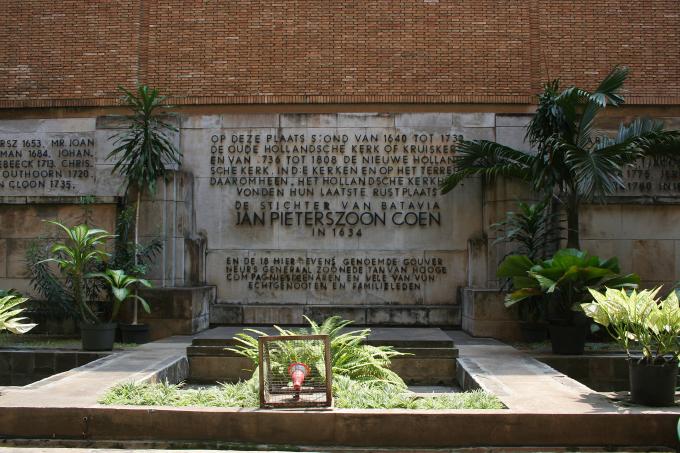 image Tumbas holandesas, Yakarta, Indonesia