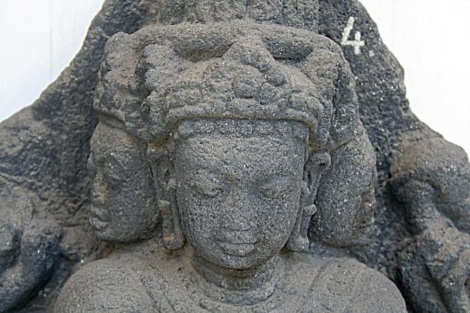 image Siva Trisirah, Museo Nacional, Jakarta, Indonesia
