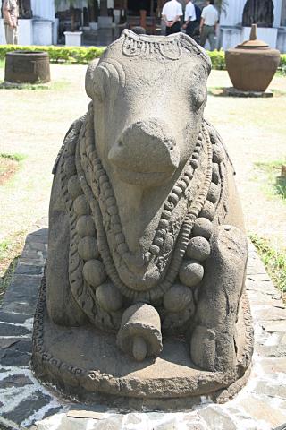 image Vaca hindú, Museo Nacional, Jakarta, Indonesia