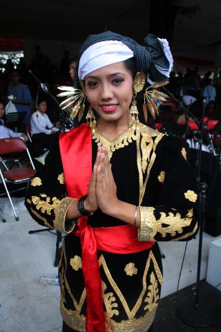 image Traje regional, Jakarta, Indonesia