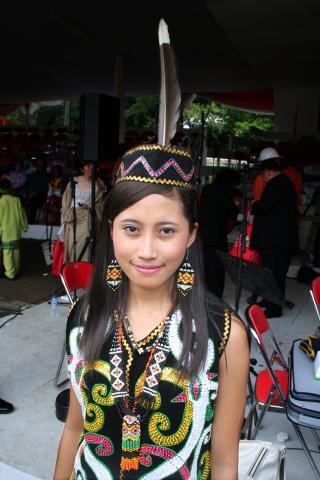 image Traje regional, Irian Jaya, Jakarta, Indonesia