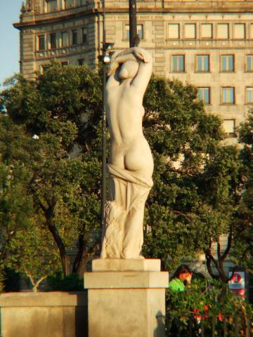 image Escultura, Plaza de Cataluña, Barcelona