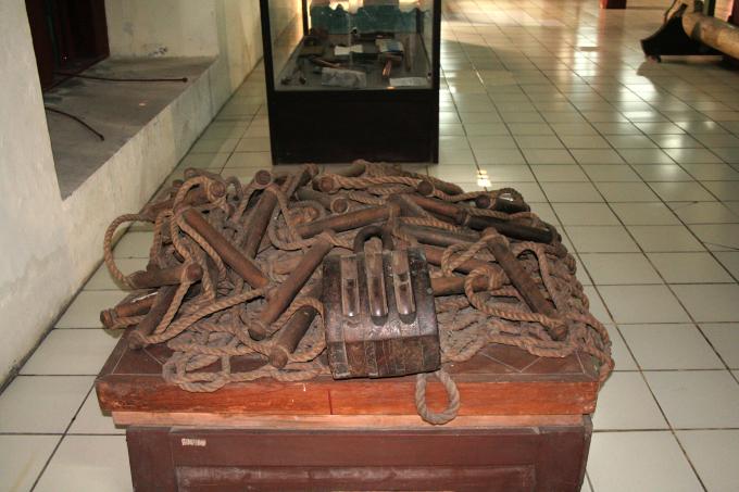 image Amuras de un velero holandés, Sunda Kelapa, Indonesia
