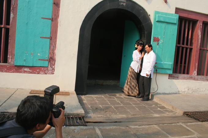 image Sesión de fotos de boda bugis, Sunda Kelapa, Indonesia
