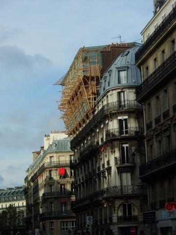 image Fachada de un edificio en construcción, París