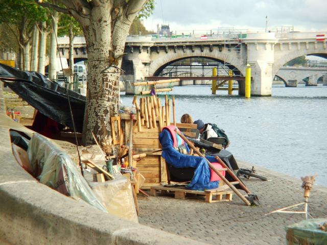 image Pintores en la orilla del río Sena, París