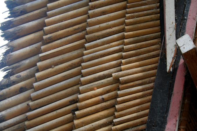 image Detalle de construcción de un tejado, Sulawesi, Indonesia