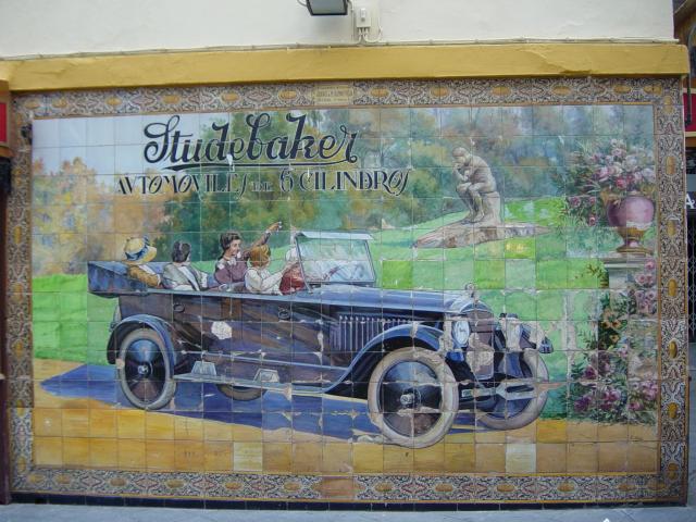 image Panel publicitario de azulejos de la calle Tetuán, Sevilla