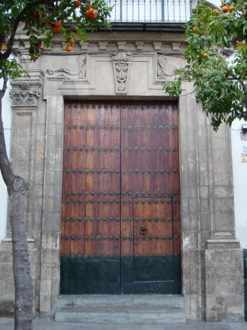image Portada del edificio de la Plaza de Santa Cruz número 1, Sevilla