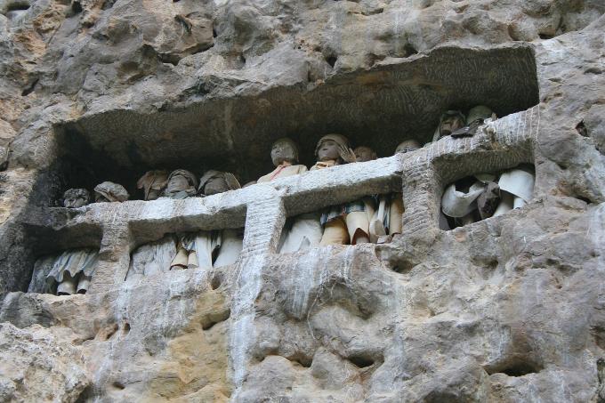 image Tau-Tau, figuras ceremoniales, Sulawesi, Indonesia