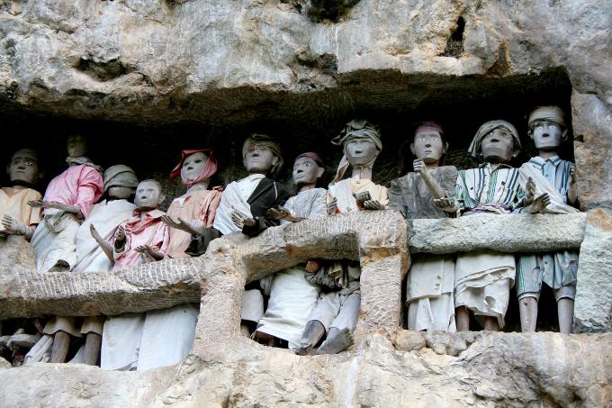 image Tau-Tau, figuras ceremoniales, Sulawesi, Indonesia