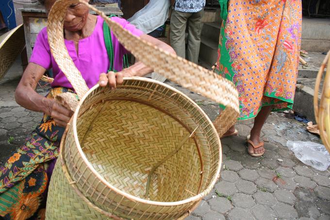 image Artesanía con mimbre, Sulawesi, Indonesia