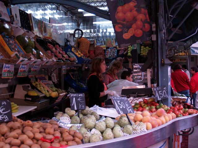 image Puesto exterior del Mercado Central, Valencia