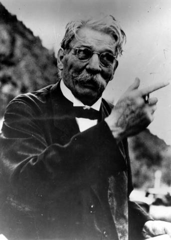 image Albert Schweitzer