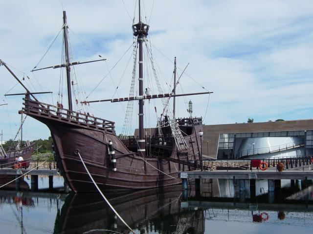 image Réplica de la nao Santa María, Muelle de las Carabelas, Palos de la Frontera, Huelva