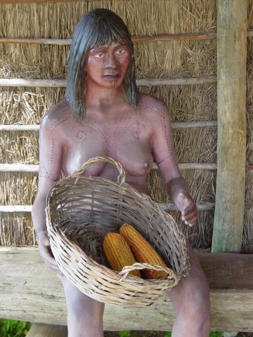image Indígena de la Isla del Encuentro, Muelle de las Carabelas, Palos de la Frontera, Huelva