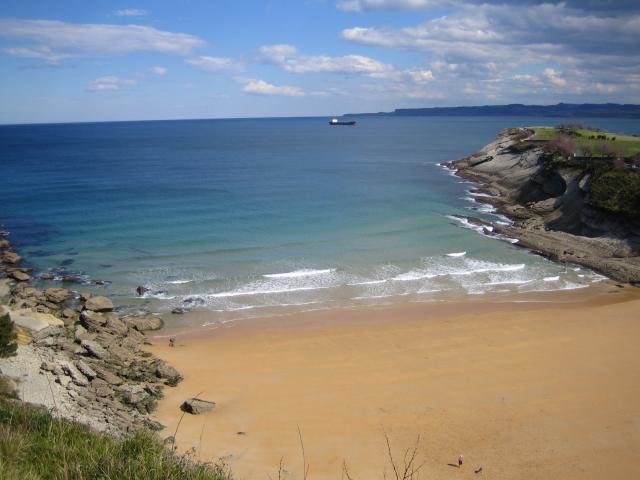 image Playa de Mataleñas, Santander