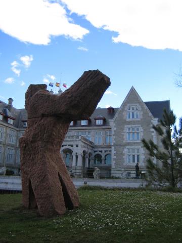 image Escultura, Palacio de la Magdalena, Santander