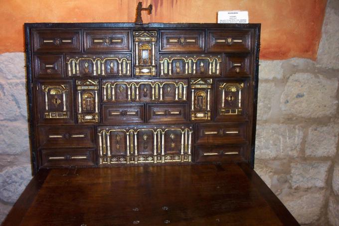 image Bargueño, Museo de Arte Sacro, Palencia