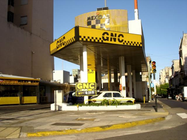 image Gasolinera, Buenos Aires, Argentina