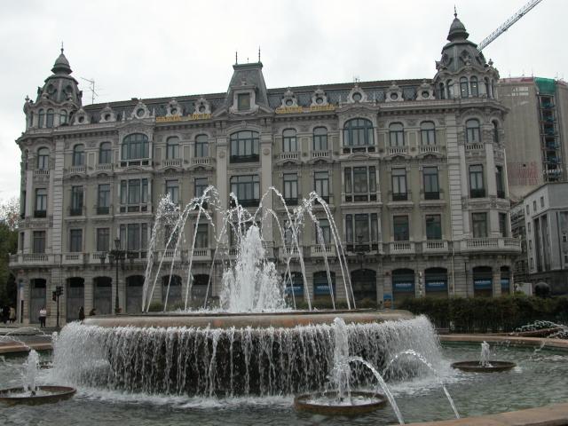 image Plaza de Oviedo, Asturias