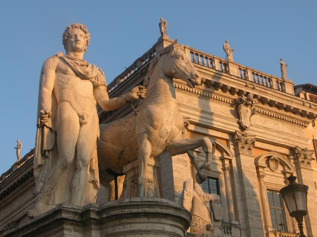 image Dióscuro a la entrada del Capitolio, Roma, Italia