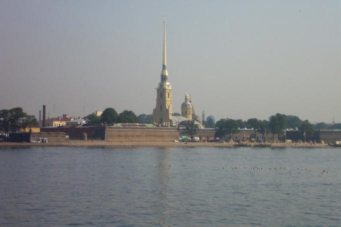 image Fortaleza de Pedro y Pablo, San Petersburgo, Rusia