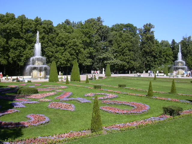 image Jardines de Peterhof, San Petersburgo, Rusia