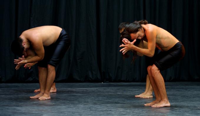 image Bailarines del Psico Ballet Maite León ensayando