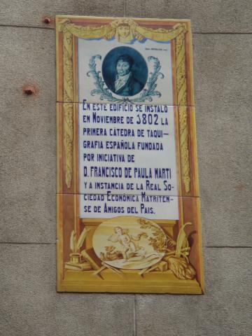 image Placa en recuerdo de la primera cátedra de taquigrafía española