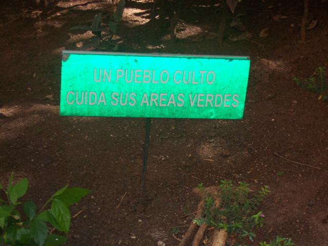 image Cartel en Cuba