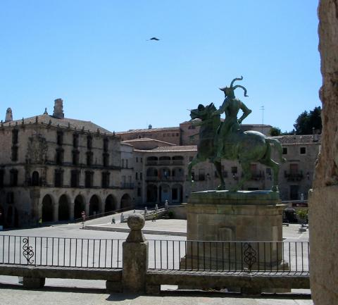 image Plaza Mayor de Trujillo