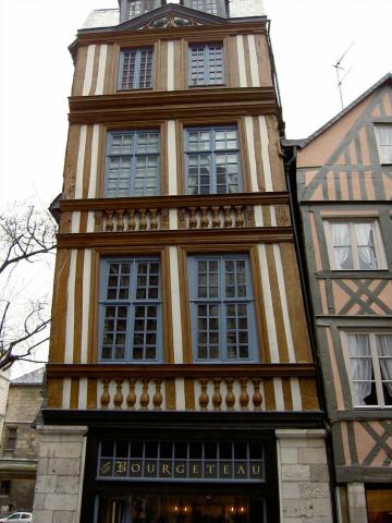 image Fachada La Maison Qui Penche de Ruan (Francia)