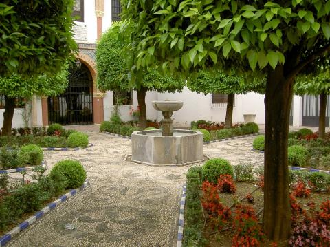 image Patio del Museo Julio Romero de Torres, Córdoba (España)