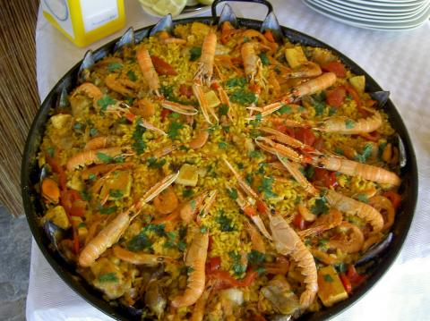 image Paella en restaurante de Las Menas, Almería (España)