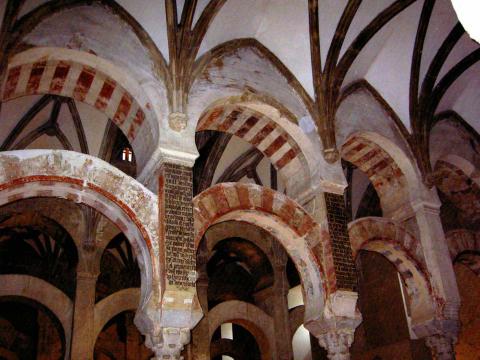 image Interior de la Mezquita de Córdoba