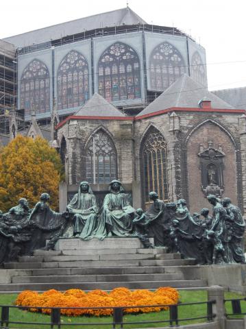 image Monumento hermanos Van Eyck, Gante (Bélgica)