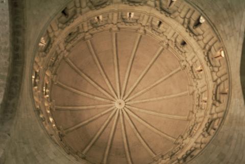 image Interior Colegiata de Santa María la Mayor en Toro, Zamora (España)