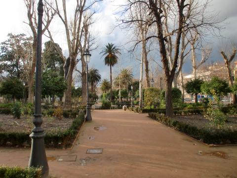 image Jardines del Paseo del Salón y la Bomba, Granada (España)