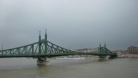 image Puente de la Libertad, Budapest (Hungría)