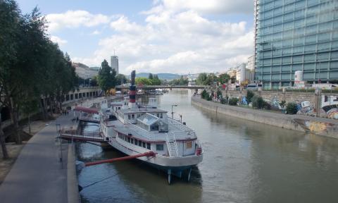 image Canal de Danubio, Viena (Austria)