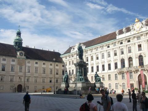 image Plaza central en Viena