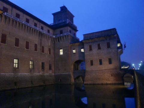image El Castillo de los Este en Ferrara