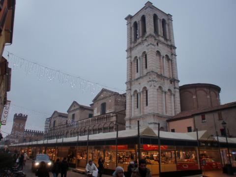 image Campanario en Ferrara