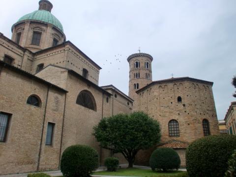 image El baptisterio neoniano en Rávena