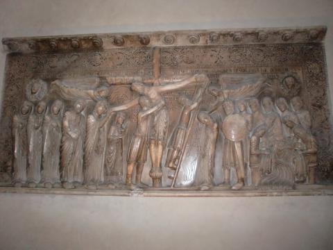 image Bajo relieve en la Catedral de Parma