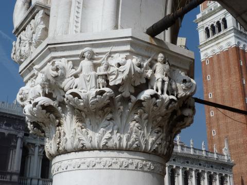 image Capitel del Palacio Ducal