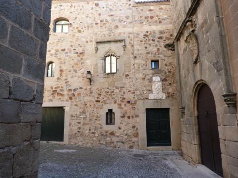 image Casa del Águila o de los Sande