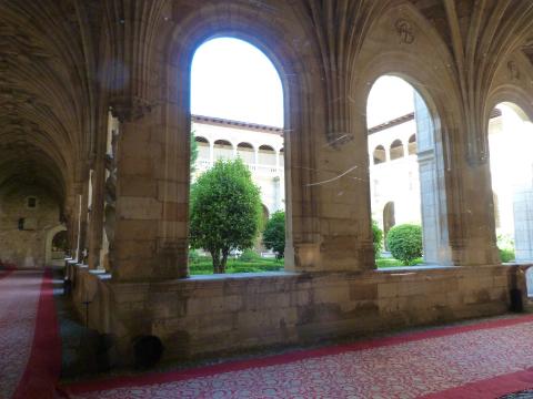 image Claustro del hostal de San Marcos