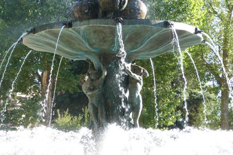 image Fuente de las Granadas